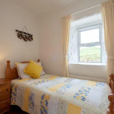 Yellow Cottage, Doolin Knockfin Cross Roads