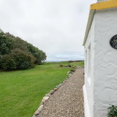 Yellow Cottage, Doolin * Knockfin Cross Roads