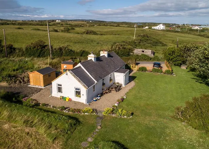 別荘 Yellow Cottage, Doolin *